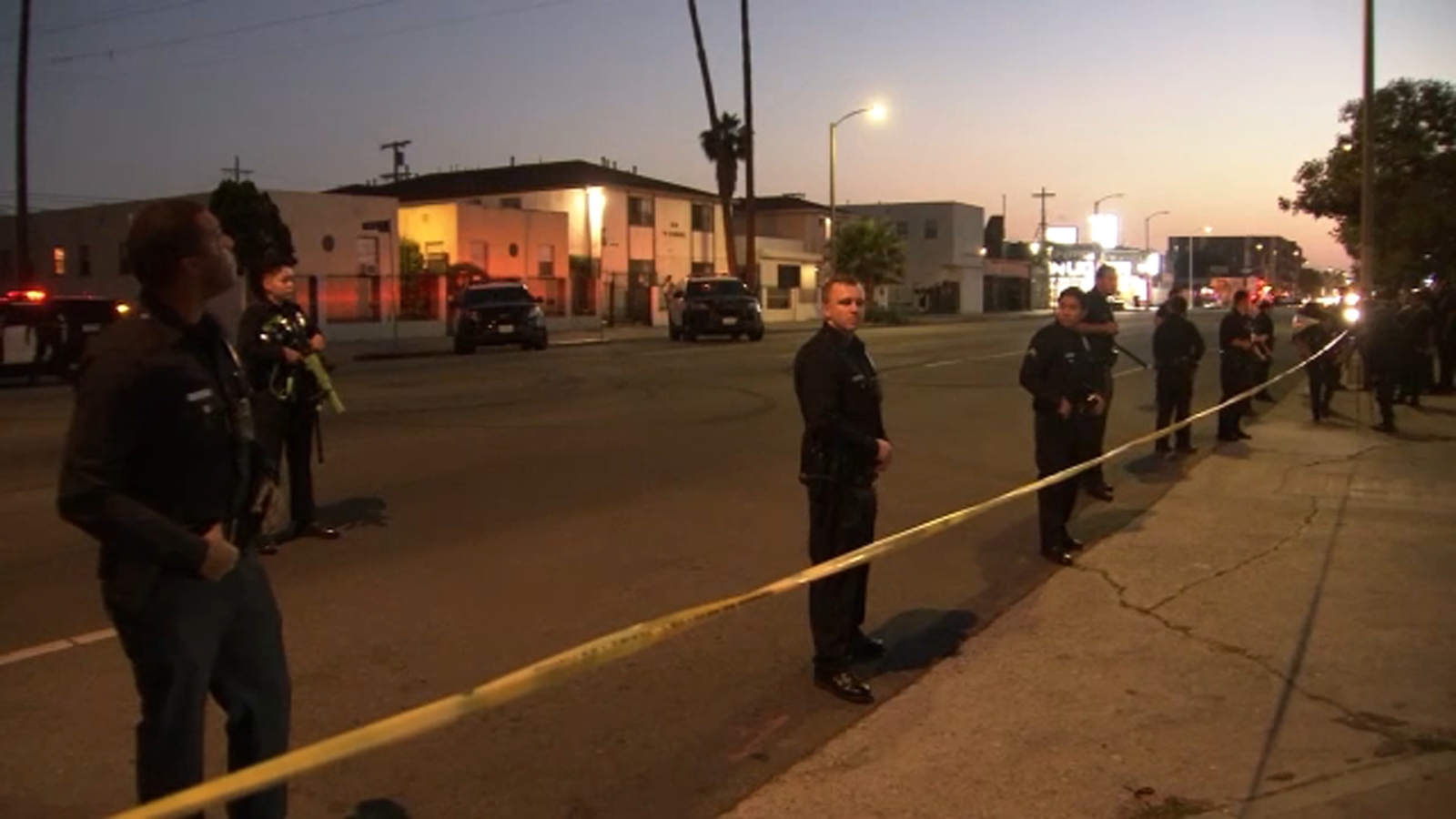 2 people found dead, 1 hurt in shooting Dalton Avenue in South Los Angeles, police say