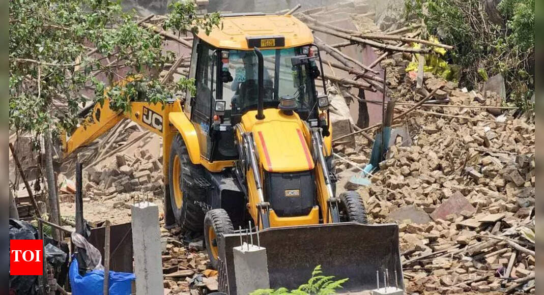 4K sqm rly land reclaimed in anti-encroachment drive | Prayagraj News