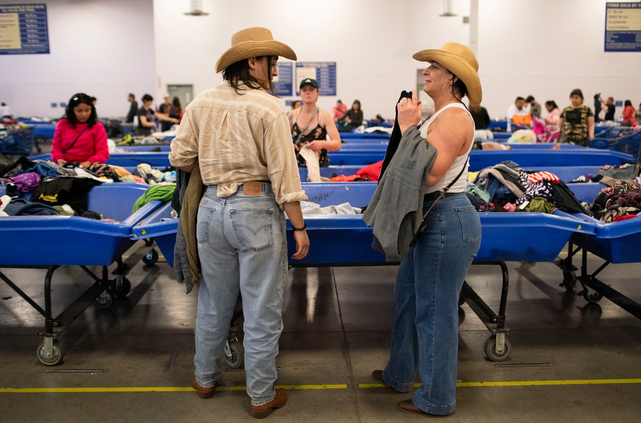 A how-to guide to Portland’s Goodwill Outlets, aka ‘The Bins’