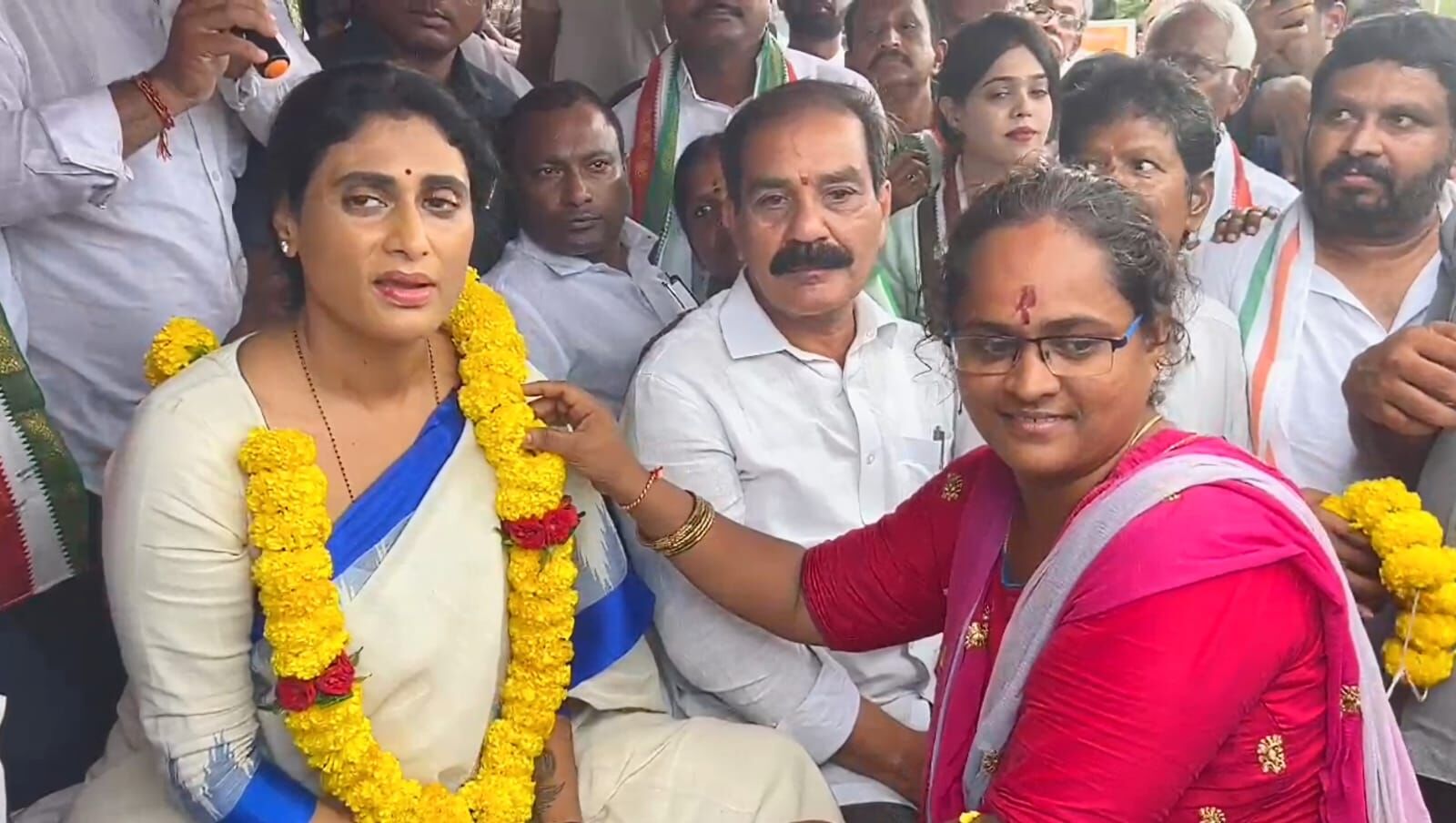 APCC chief launches an indefinite hunger strike in support of VSP workers