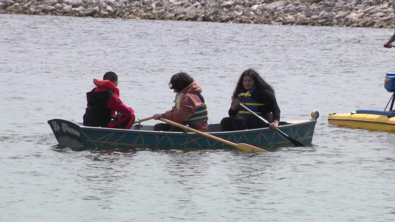 All Hands Boatworks; teens build wood boats, launch in Milwaukee