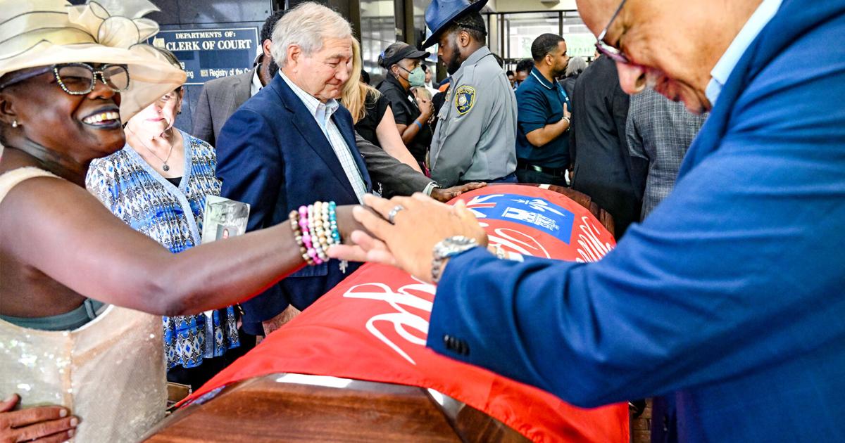 Baton Rouge pays tribute to former mayor Kip Holden | Baton Rouge