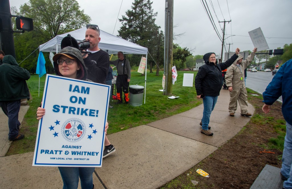 CT official condemns suspension of health insurance for striking workers