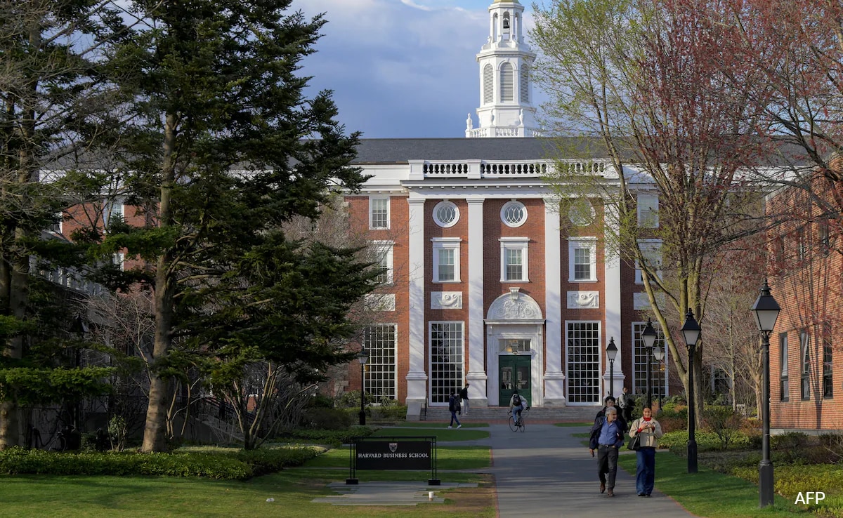 China Pledges Support For Overseas Students After Trump's Harvard Curb