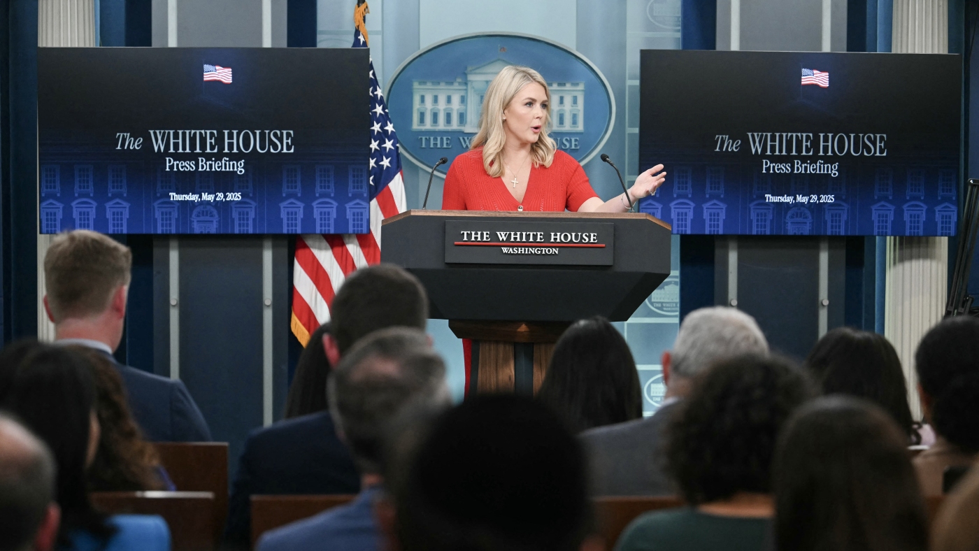 Deaf advocacy group sues the White House for lack of ASL interpreters : NPR