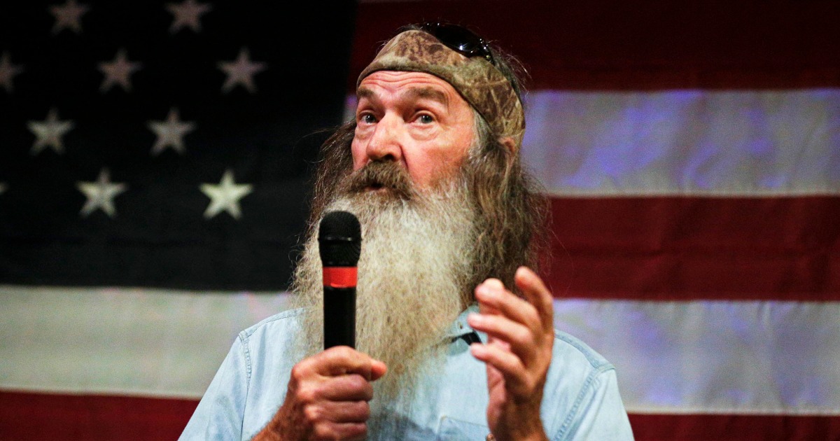 'Duck Dynasty' founding father Phil Robertson dies at 79