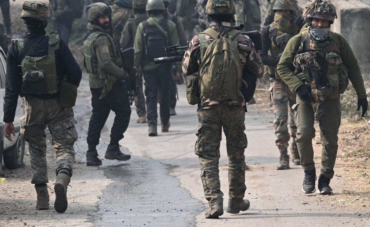 Encounter In J&K's Kishtwar, Terrorists Trapped After Army Ops