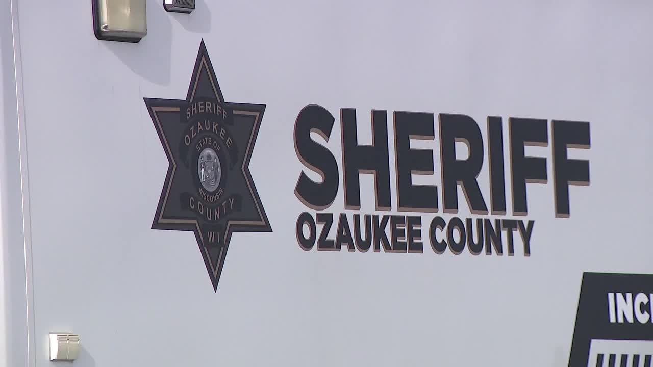 Fatal wrong-way crash on I-43 in Ozaukee County, 2 dead, 2 injured