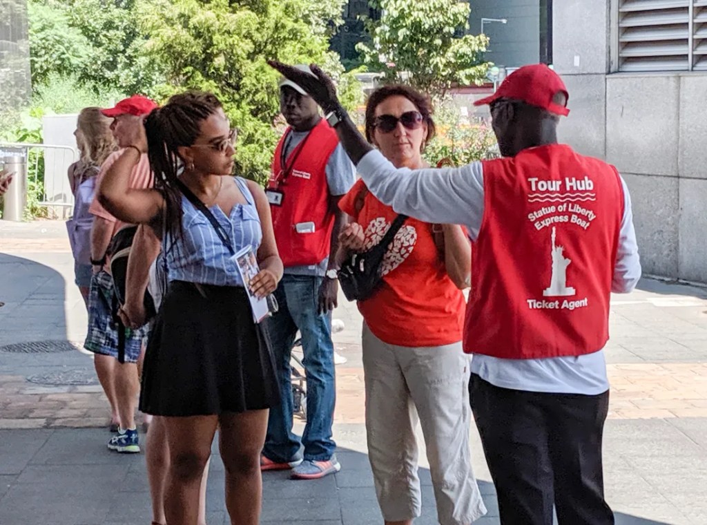 Fix bill on Statue of Liberty scammers