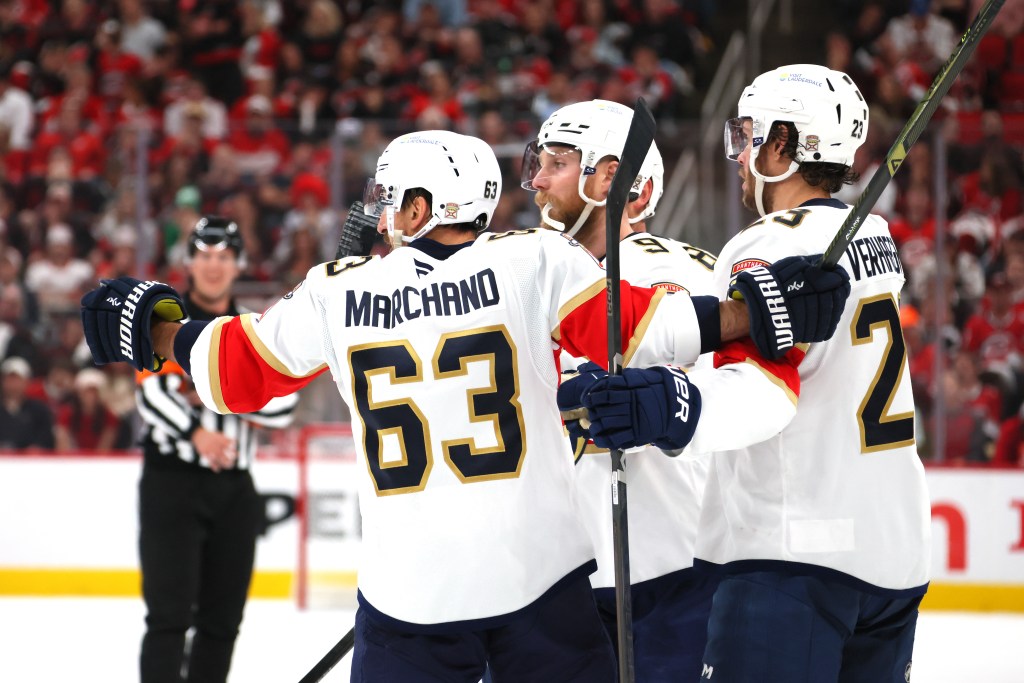 Florida Panthers drub Hurricanes in series opener 'C' game