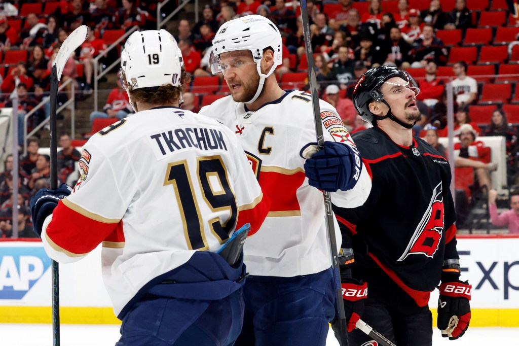 Florida Panthers overpower Carolina to flex road muscle again