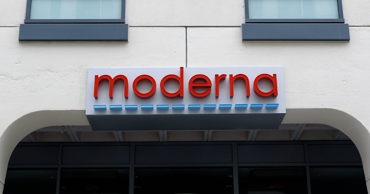 HHS cancels funding for Moderna to develop vaccines to combat bird flu in humans