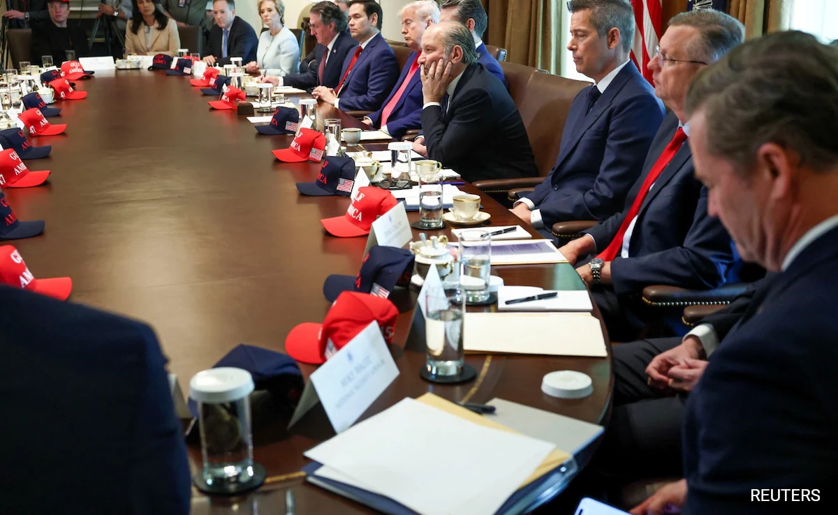 Hacker Steals Data From US Government Through App Used By Trump Aide