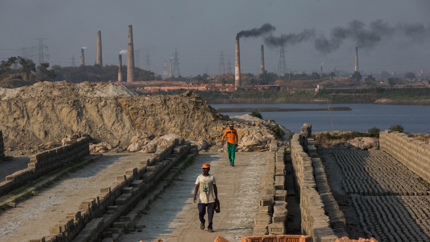 How bricks are stacked impacts air quality in Bangladesh : Goats and Soda : NPR