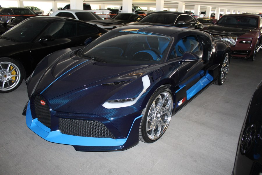 Las Vegas police bust couple in 'massive' $57M fraud scheme