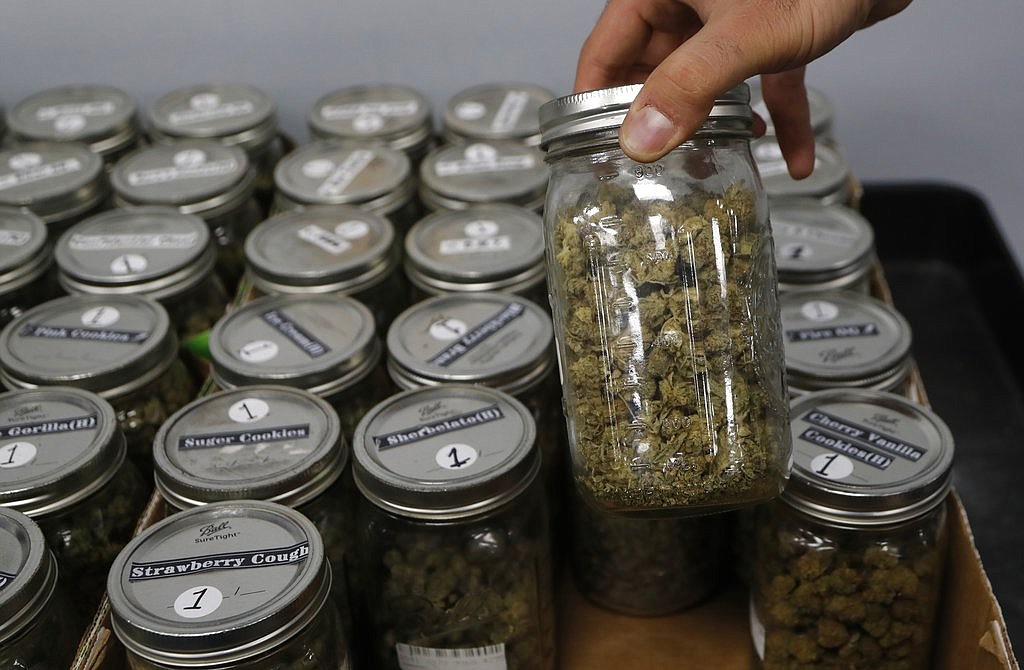 Legislators look to approve transfer of location rules for dispensaries