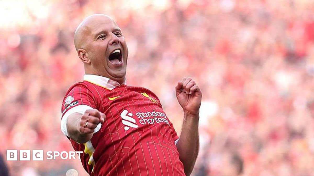 Scottie Scheffler with the US PGA trophy