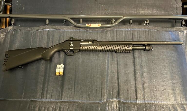 Man arrested, guns seized after parking lot shooting leads to police chase in Southeast Portland