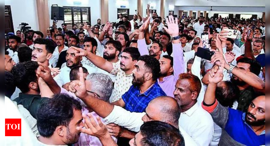 Mass resignations in Cong minority unit in Mangaluru over 'revenge killings' | India News