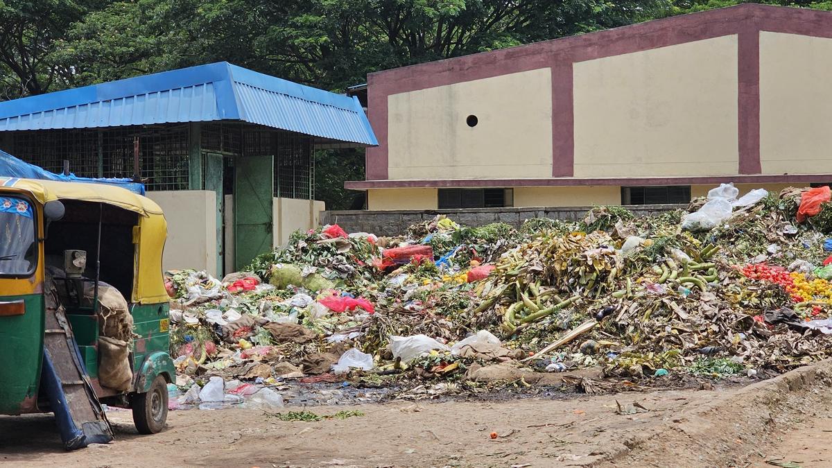 No public-friendly markets or market-friendly waste disposal in Bengaluru