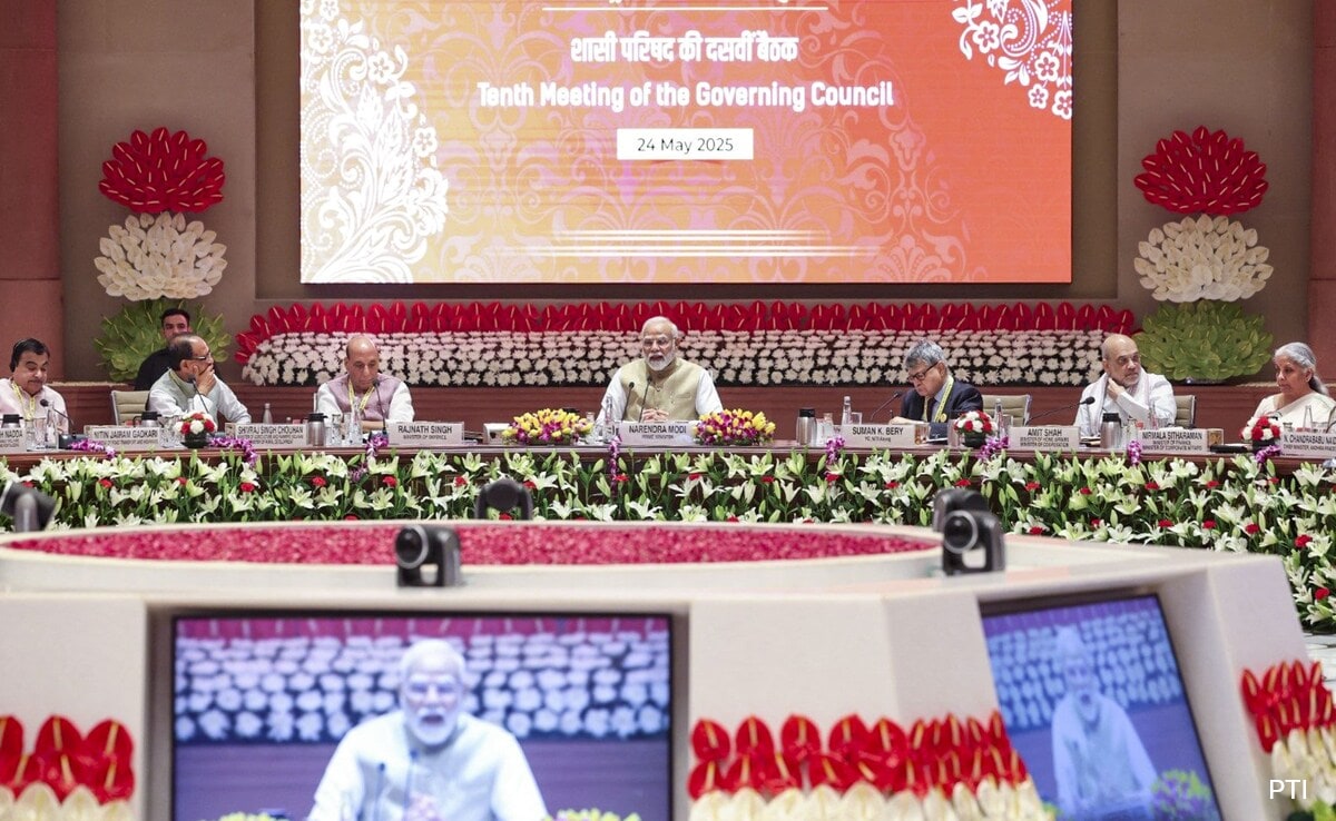 PM Modi To Chief Ministers NITI Aayog Meet