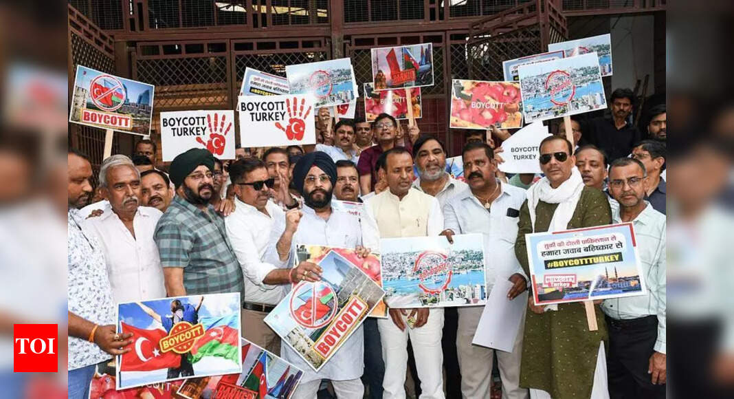 Rs 700cr trade affected as Prayagraj traders boycott Turkish products | Prayagraj News
