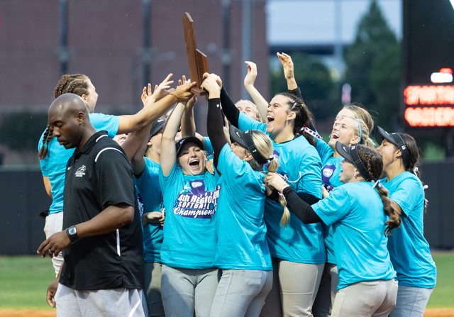 SLIDE SHOW: South Warren takes region title with win over Warren East