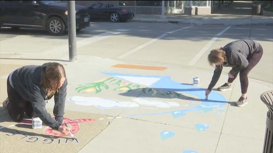 Someone You Should Know: Mural Painters, Lynae and Madelyn