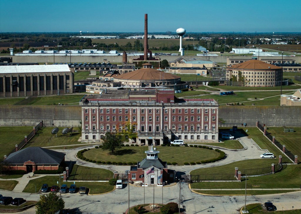 Stateville budget level despite maximum prison shutdown.