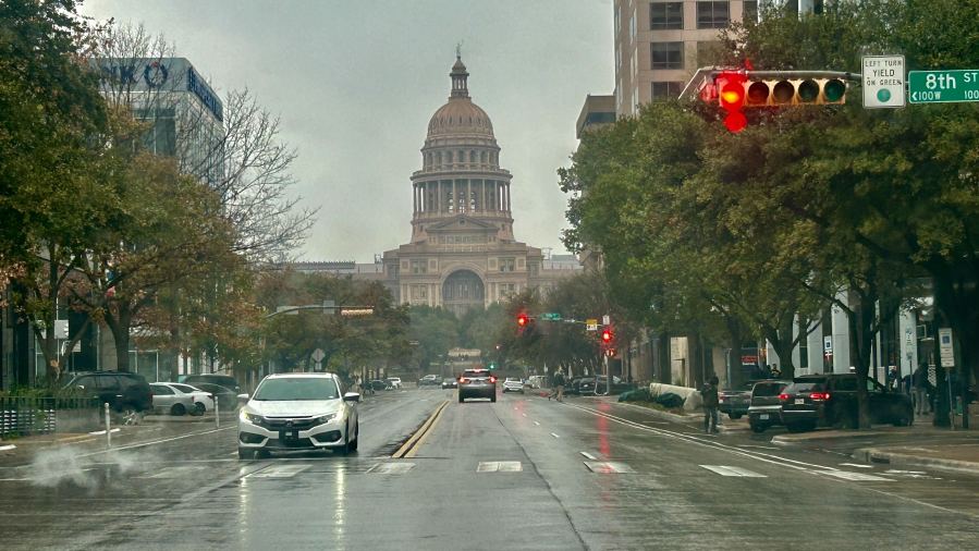 Temperatures, rain, severe storms: Explore Austin's 2025 weather data