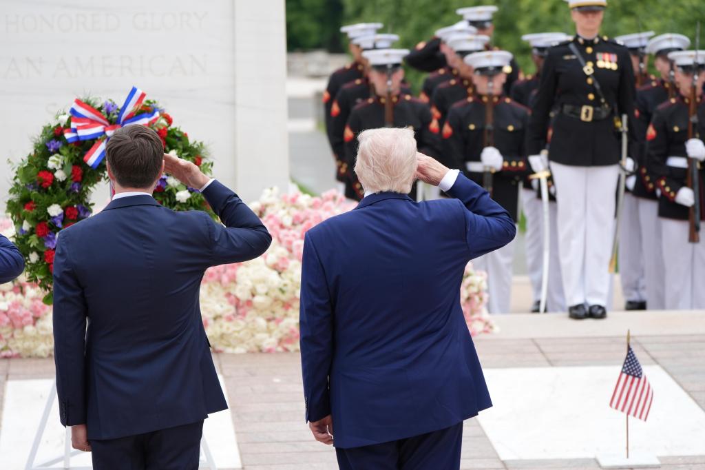 Trump places wreath at Arlington National Cemetery