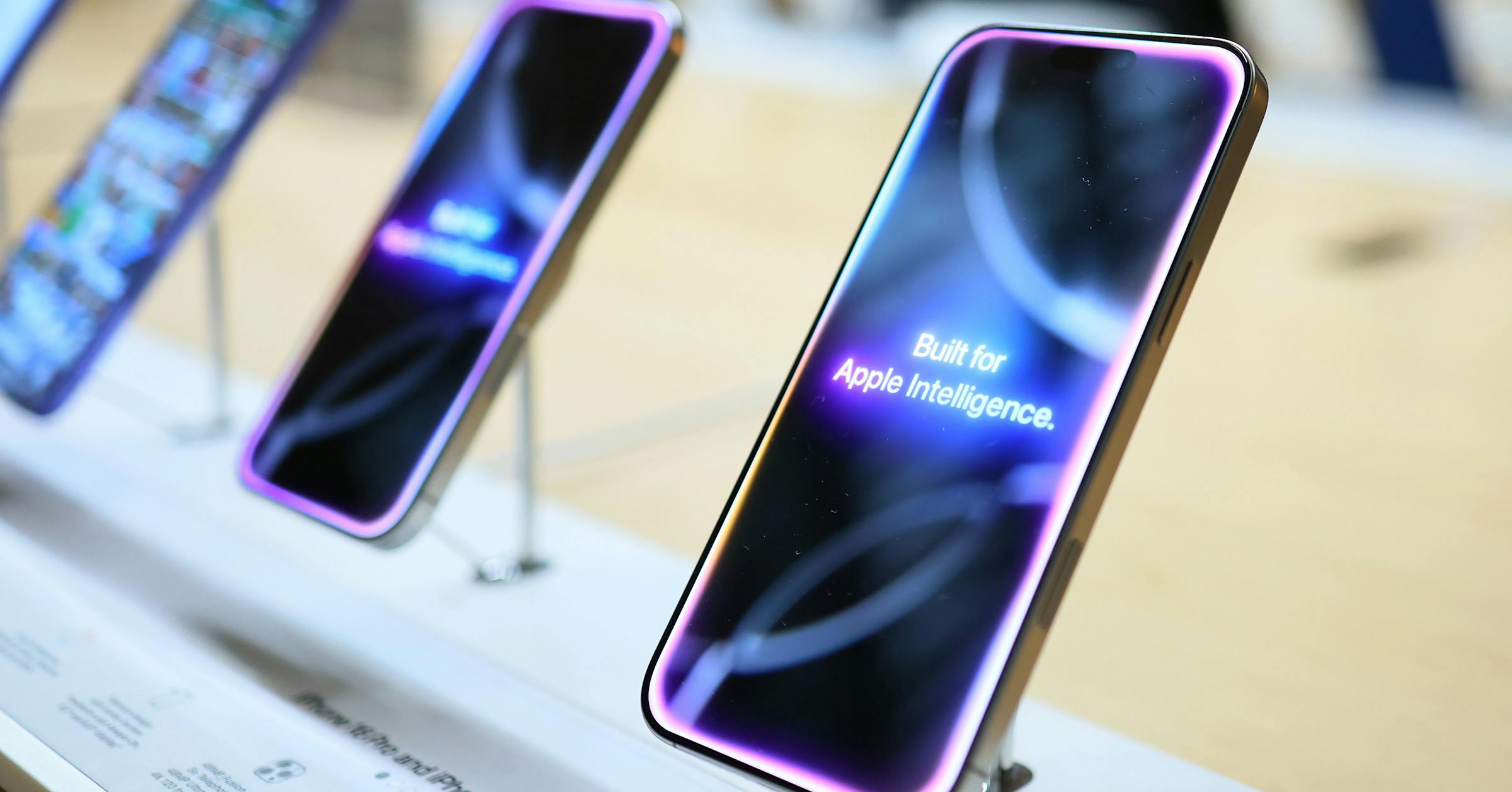 Trump threatens 25% import tax on Apple unless iPhones are made in the US