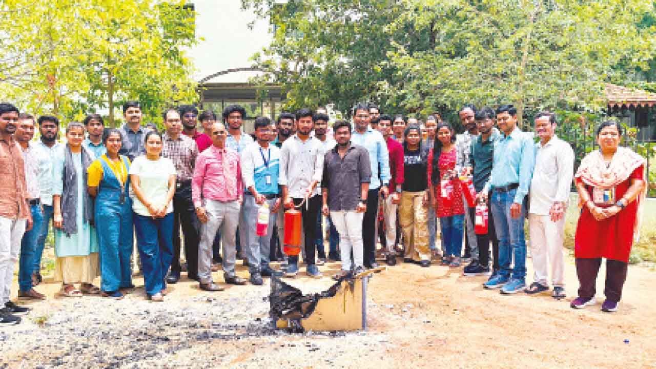 UoH organises fire safety awareness session
