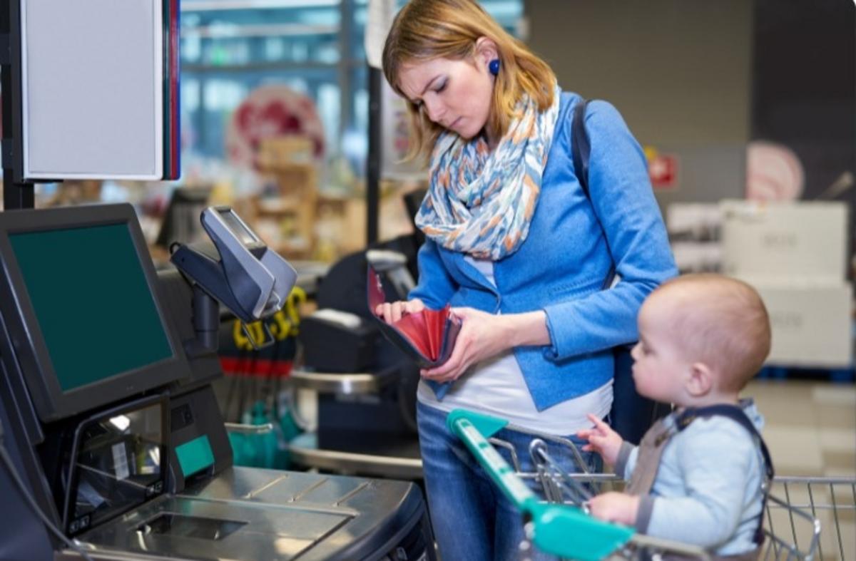 Walmart’s Price Warning Leaves New York Shoppers On Edge