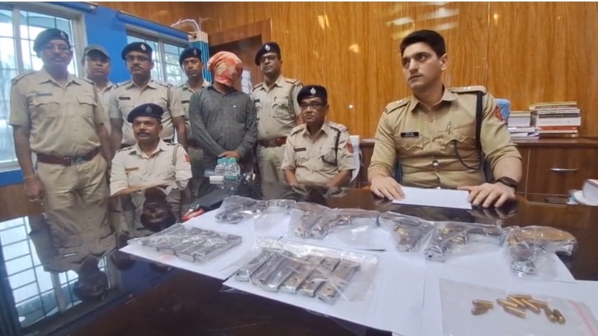 West Bengal police foil arms smuggling bid near Bangladesh border, one arrested