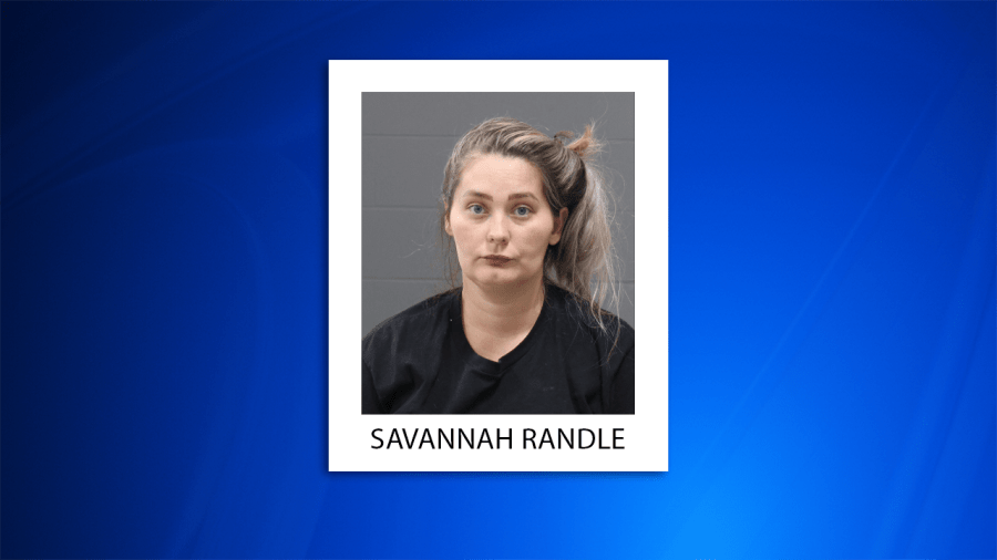Woman charged in deadly shooting plans to plead guilty
