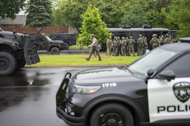 2 Minnesota state lawmakers shot in their homes early Saturday