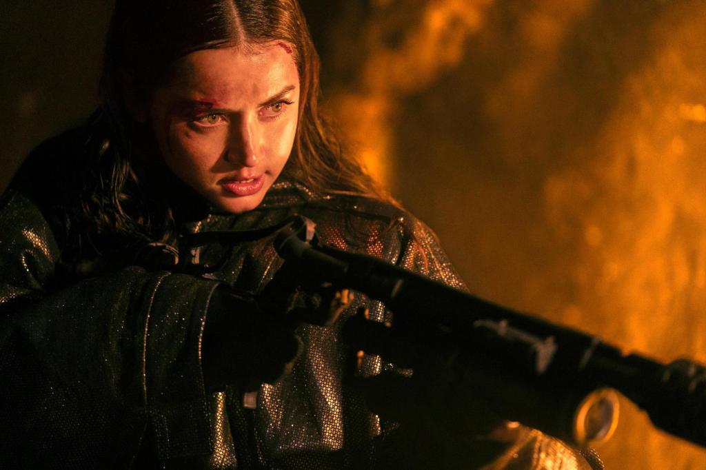 Ana de Armas is better at killing than ballet