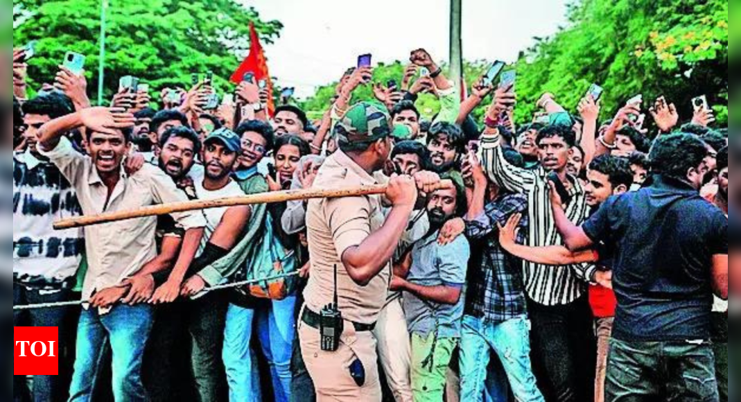 Bengaluru stampede: Anger erupts against netas & cops for turning joy into grief | India News