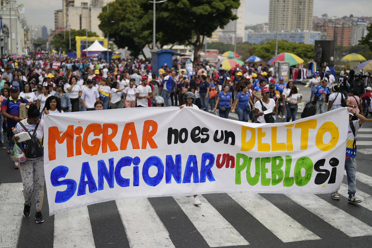 (AP Photo/Ariana Cubillos)