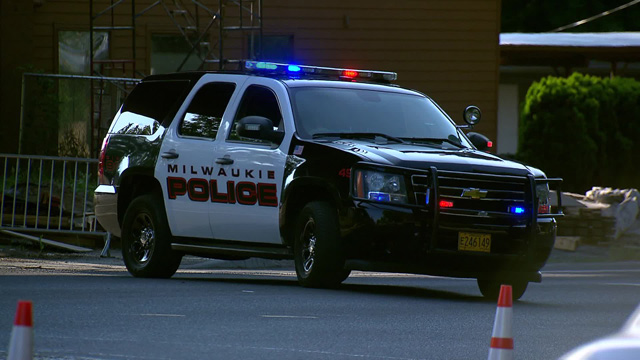 Body of unknown woman found in wooded area of Milwaukie