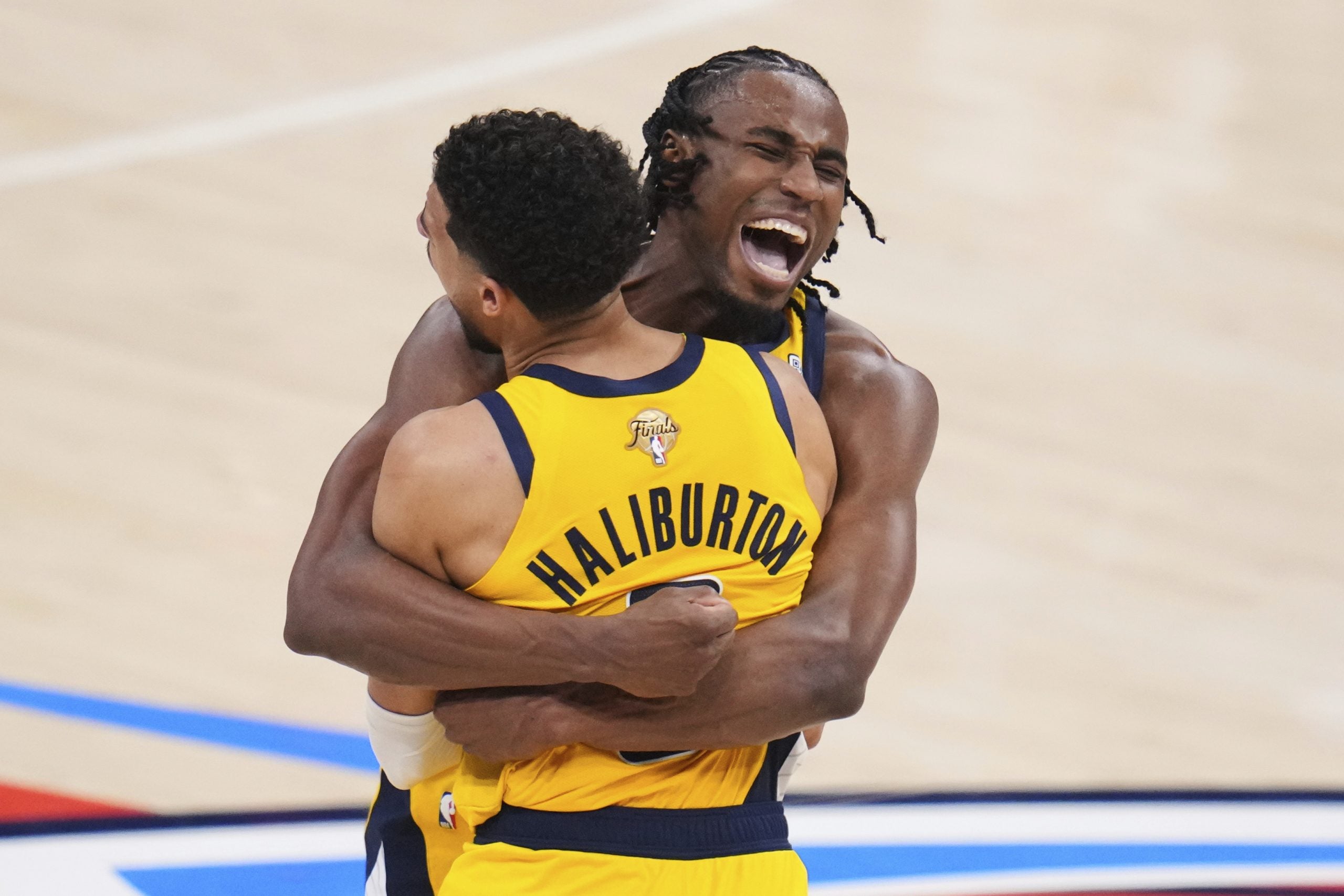 Caitlin Clark, Dungy among stars reacting to Pacers incredible Game 1 comeback - Indianapolis News | Indiana Weather | Indiana Traffic