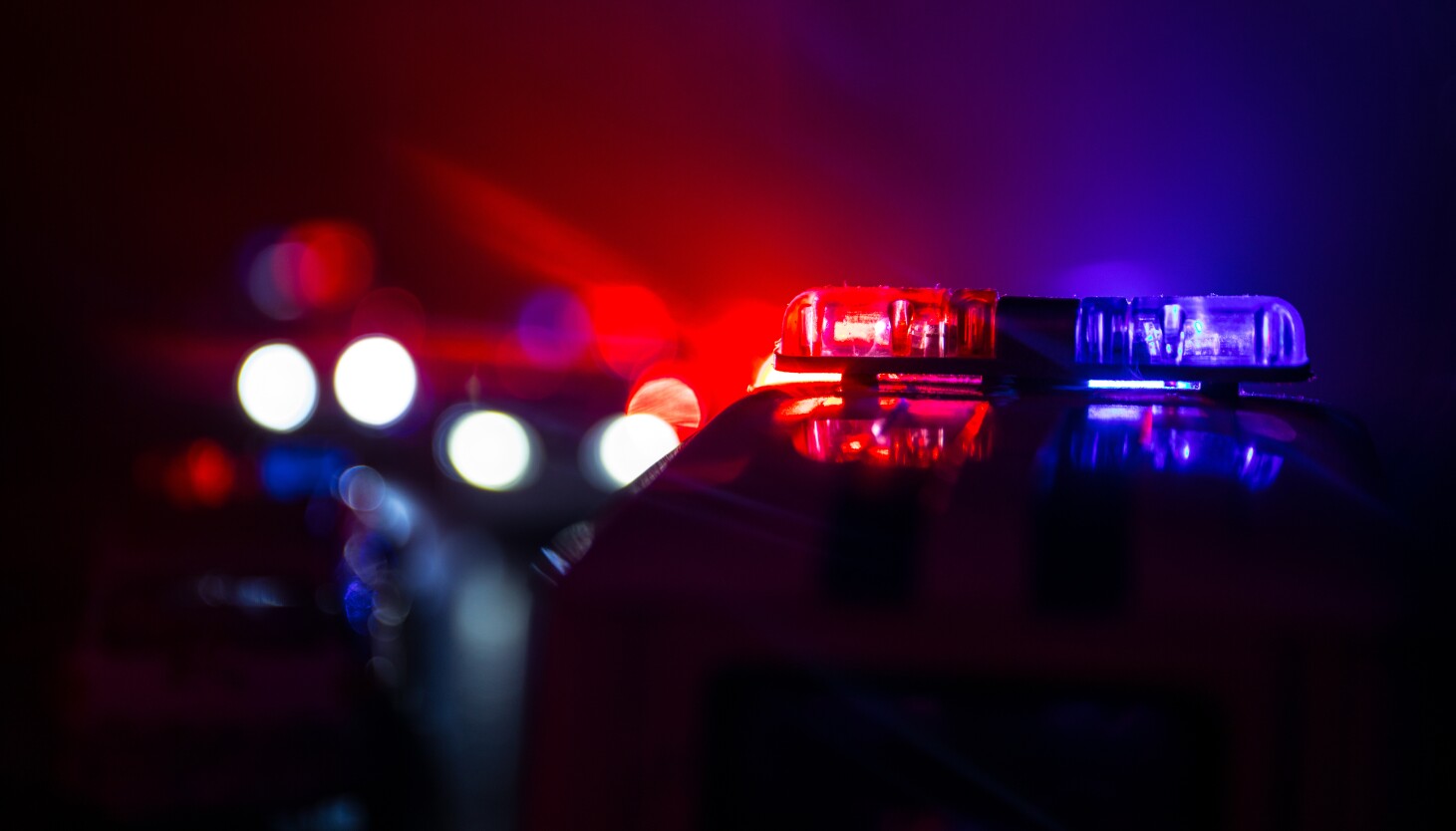 Driver killed, passenger hurt in Humboldt Park crash