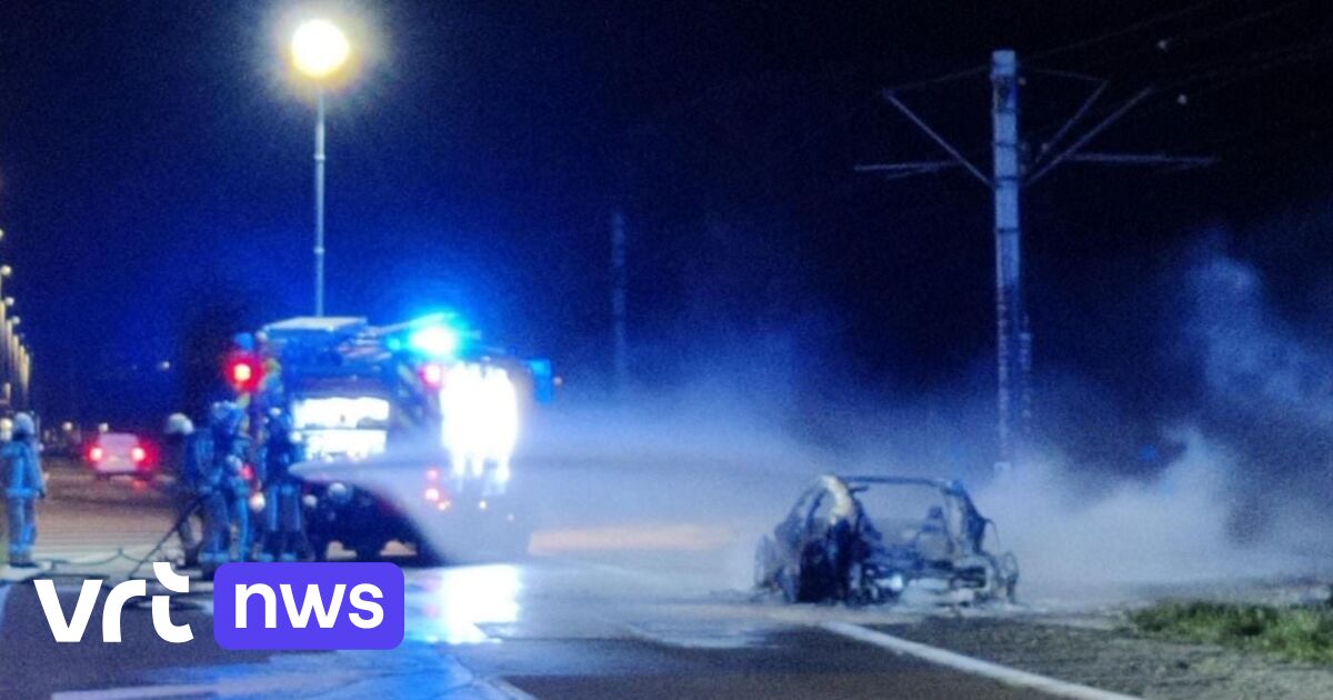 Elektrische Porsche brandt volledig uit in Wenduine