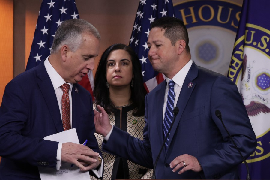 Hispanic Republicans urge ICE to focus on deporting criminals