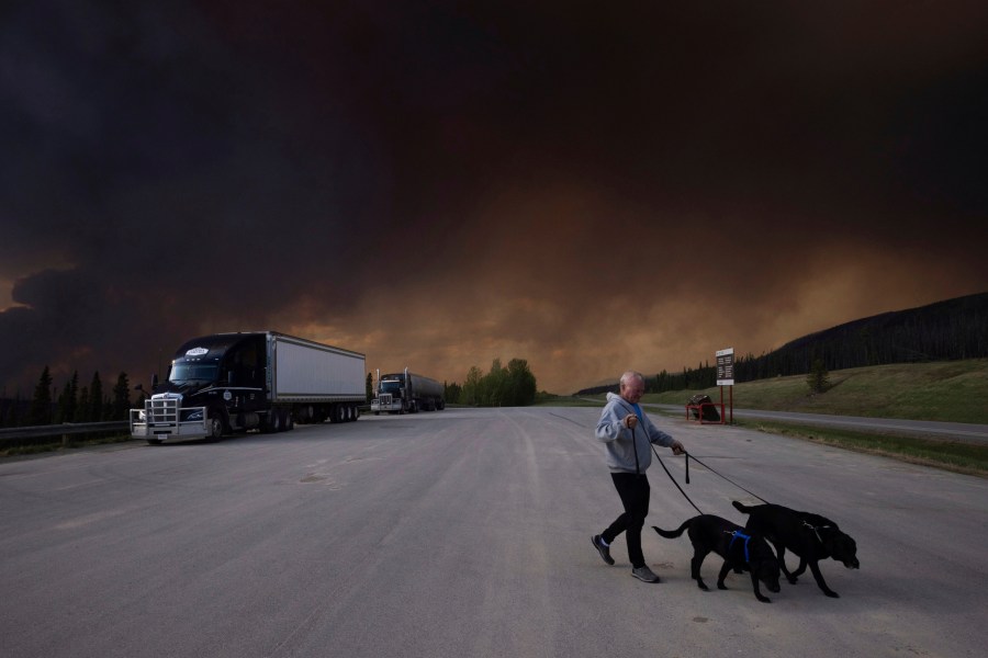 How to protect yourself from the bad air caused by Canada's wildfires