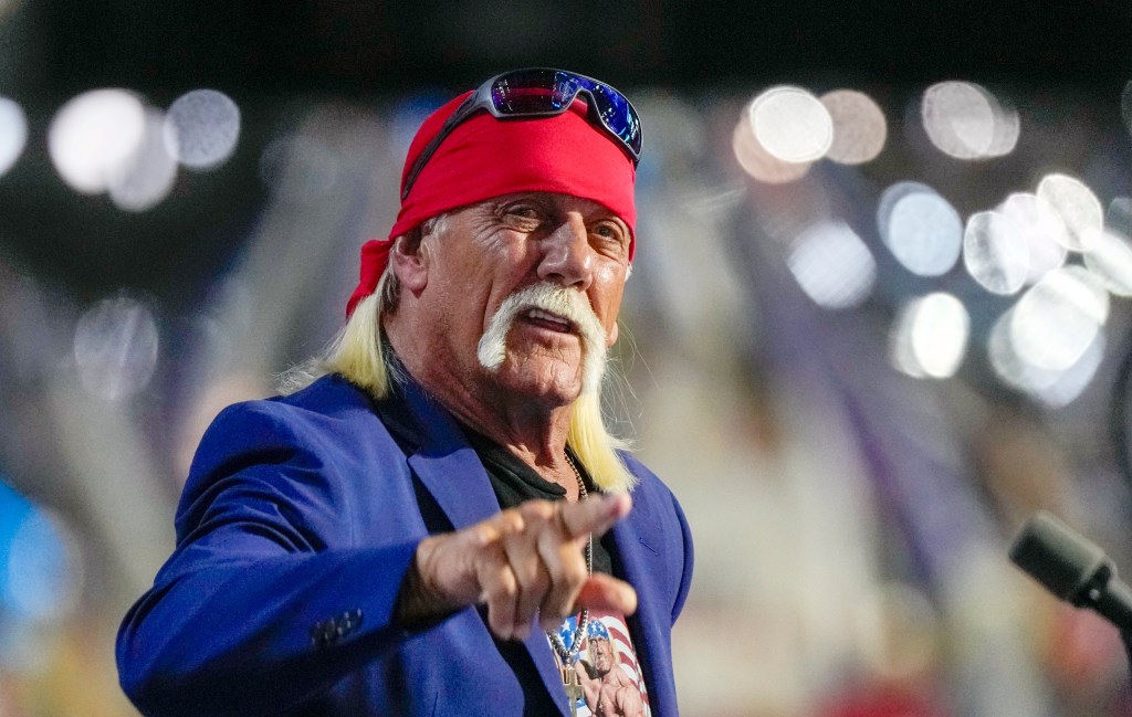 Hulk Hogan on the mend from 'pretty serious heart surgery'
