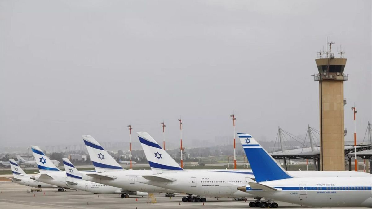 Israel starts flying home citizens stranded abroad during conflict with Iran