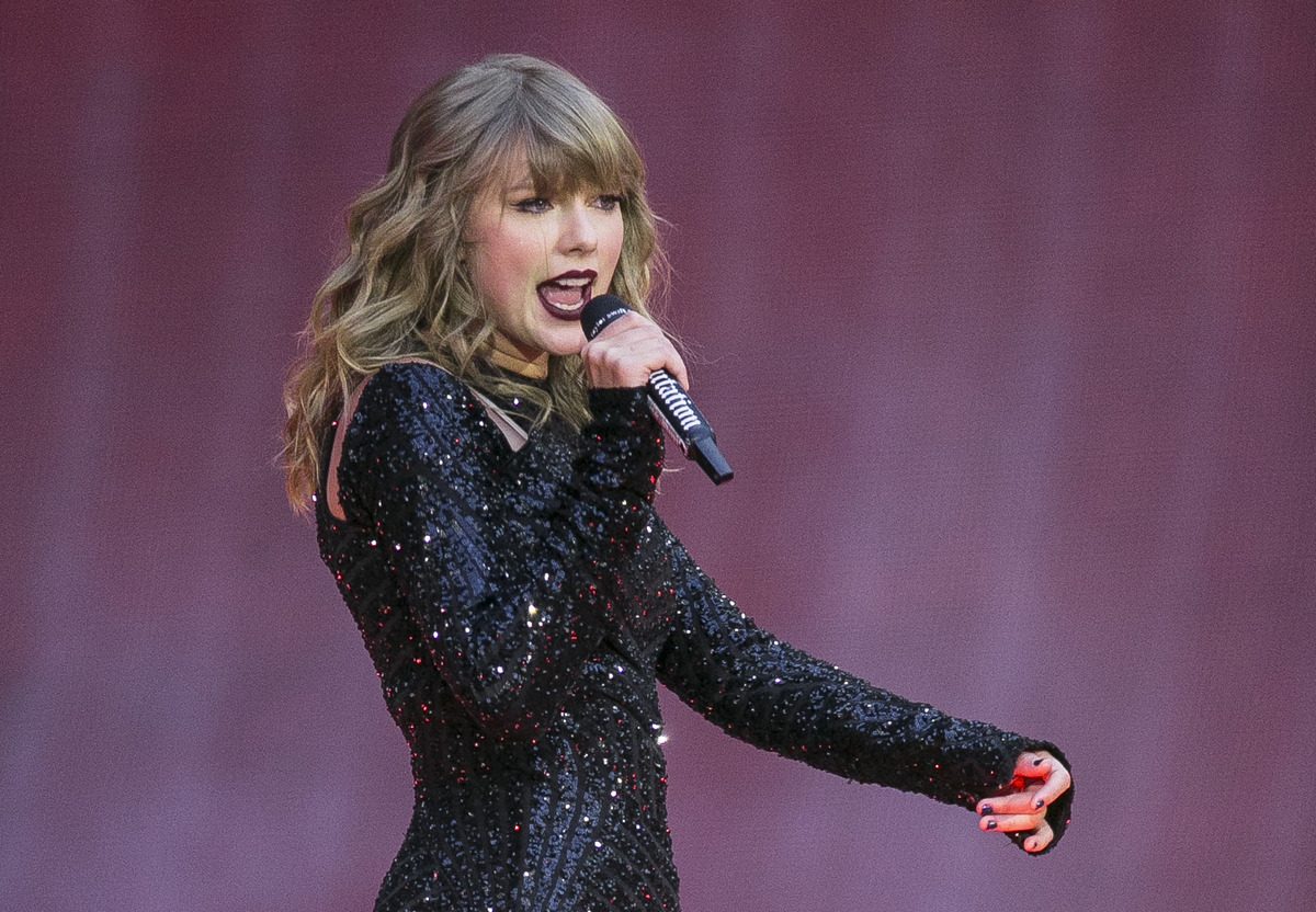 Janet Mills signs concert ticket pricing law that pitted StubHub against Ticketmaster