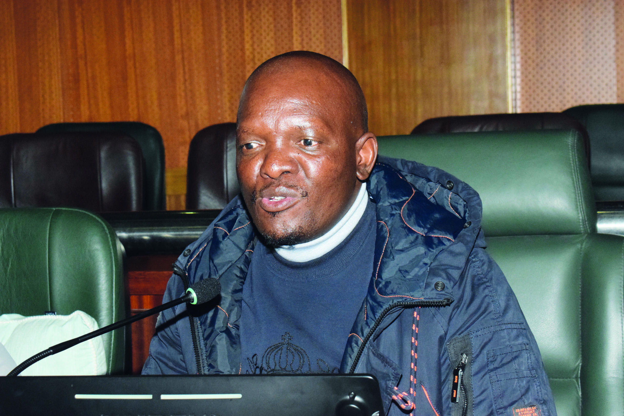 LEC board chairman under fire over perks